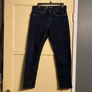 OLD NAVY Men’s Relaxed Slim Taper built-in-flex jeans, size 30x30.